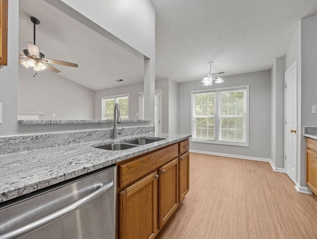 Building Photo - Welcome to Raintree!