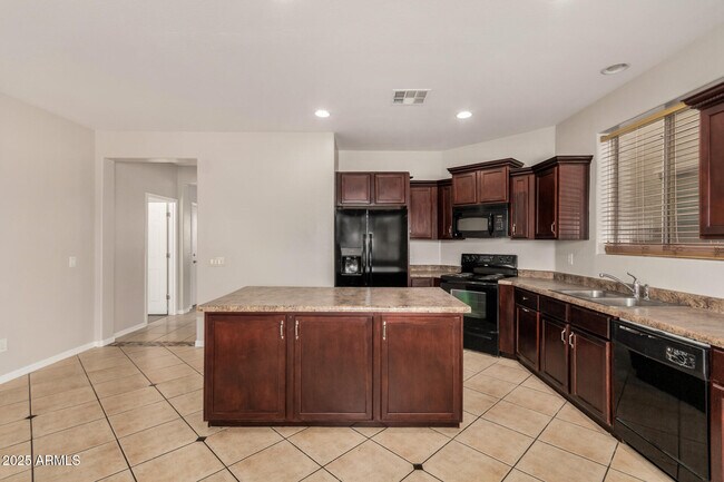 Building Photo - 4115 W Valley View Dr