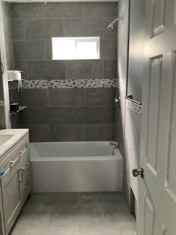 Building Photo - 47 Fellsway