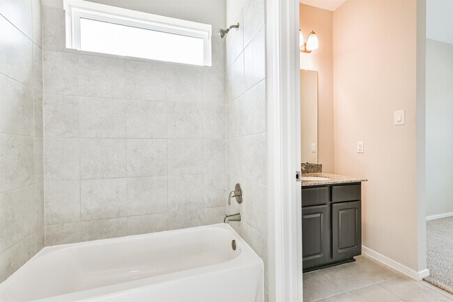 Building Photo - 3216 Walden Breeze Ct