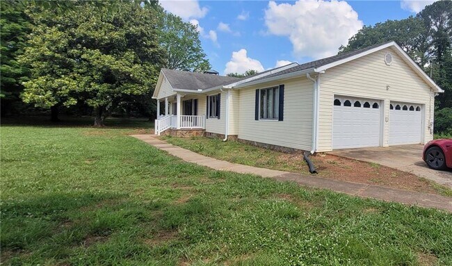 Building Photo - 2963 Avery Rd