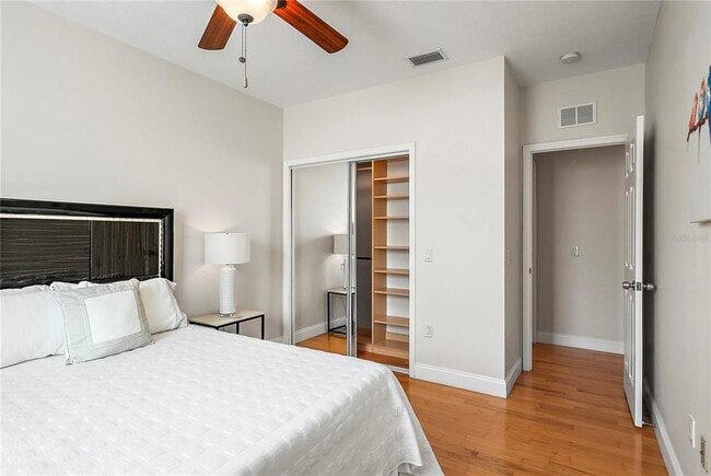 Building Photo - 832 Bay St NE