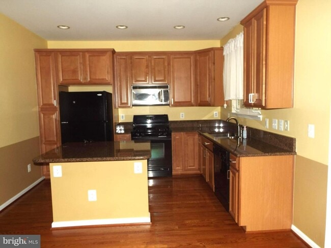 Building Photo - 22950 Rose Quartz Square