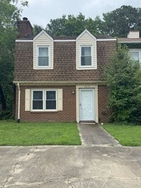 Building Photo - Charming 2 Bedroom in Churchland