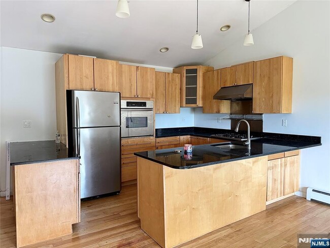 Building Photo - 224 E Edsall Blvd