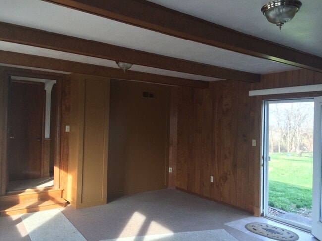 Building Photo - 1358 Pottery Rd