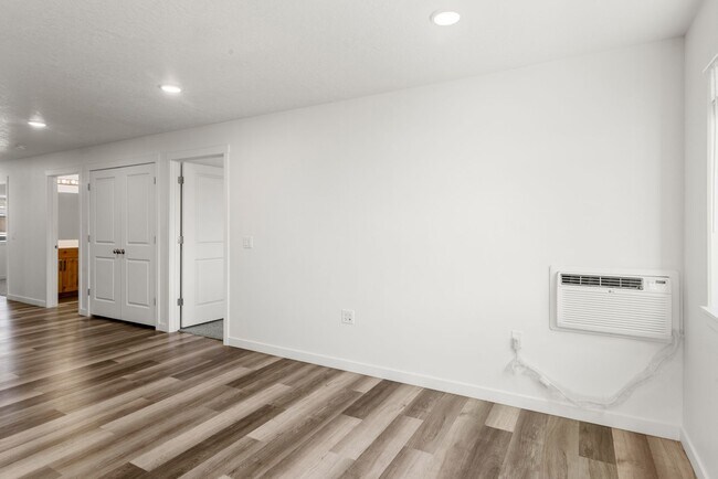 Building Photo - Beautiful, brand new 3 bed apartment in Pocatello!