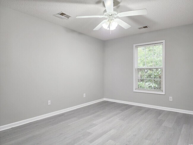 Building Photo - 217-914 Egret Run Ln