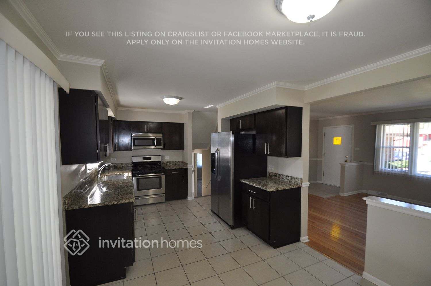 Building Photo - 7653 W 105th St