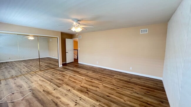 Building Photo - Wonderful 4 Bedroom 3 Bathroom Villa Park ...