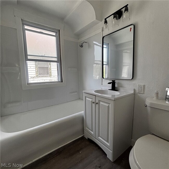 Building Photo - 3736 E 153rd St