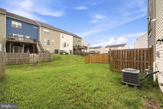 Building Photo - 246 Norland Knoll Dr
