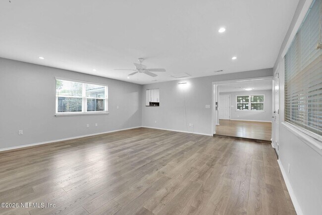 Building Photo - 1104 Boca Grande Ave