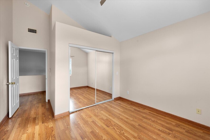 Building Photo - 1339 Hunt Ter