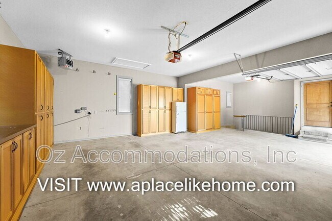Building Photo - 16690 Country Club Dr