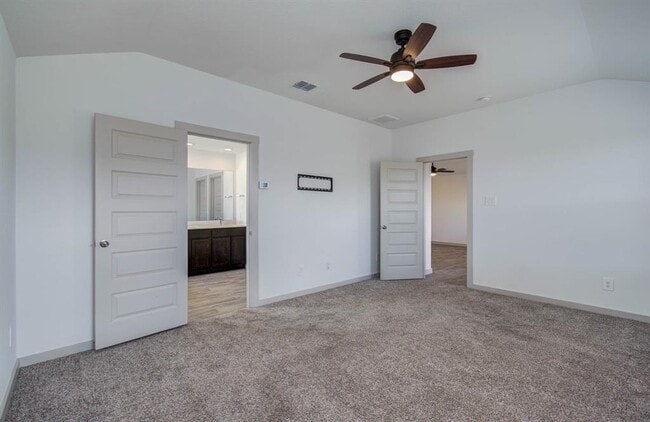 Building Photo - 14543 Rain Tree Dr