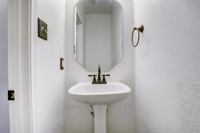 Building Photo - 14608 Walt Whitman Trail