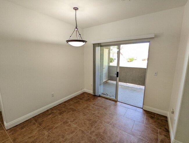 Building Photo - 905 Duckhorn Ct