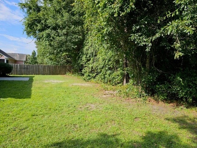 Building Photo - Coming Soon! Tropical style cottage home, 4 Br, 2 car garage!  Winnabow/ Leland Area. Brunswick C...