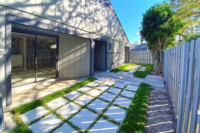 Building Photo - 1543 39th Ave