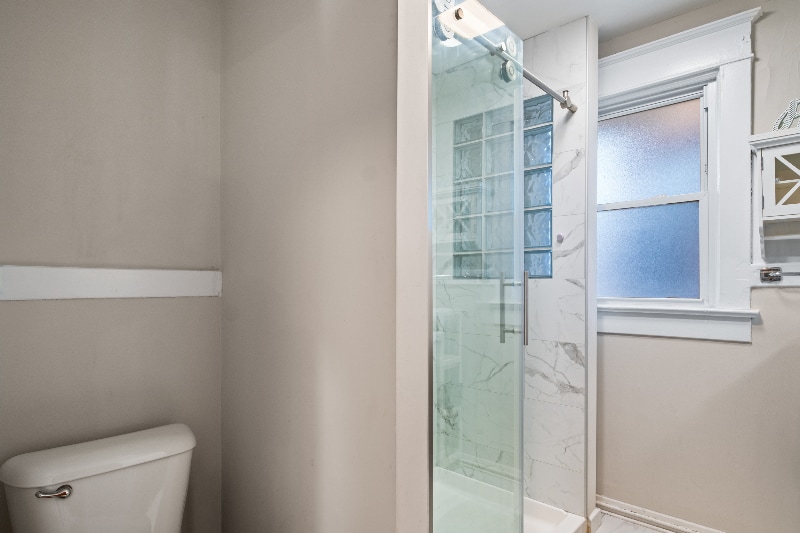 Building Photo - 2016 Edgeland Ave