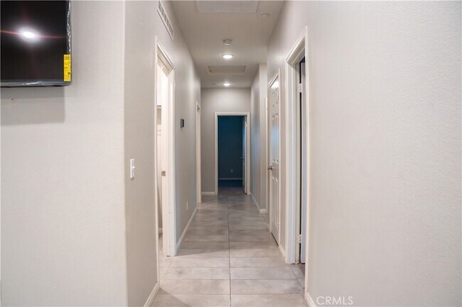 Building Photo - 26423 Rediron Ct