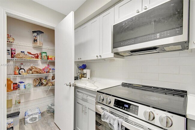 Building Photo - 2445 NW 33rd St