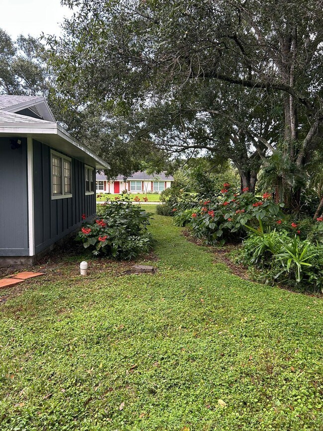 Building Photo - 935 34th Ave