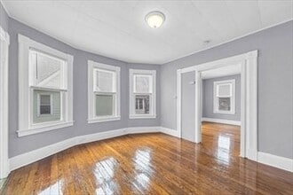 Building Photo - 71 Knox St