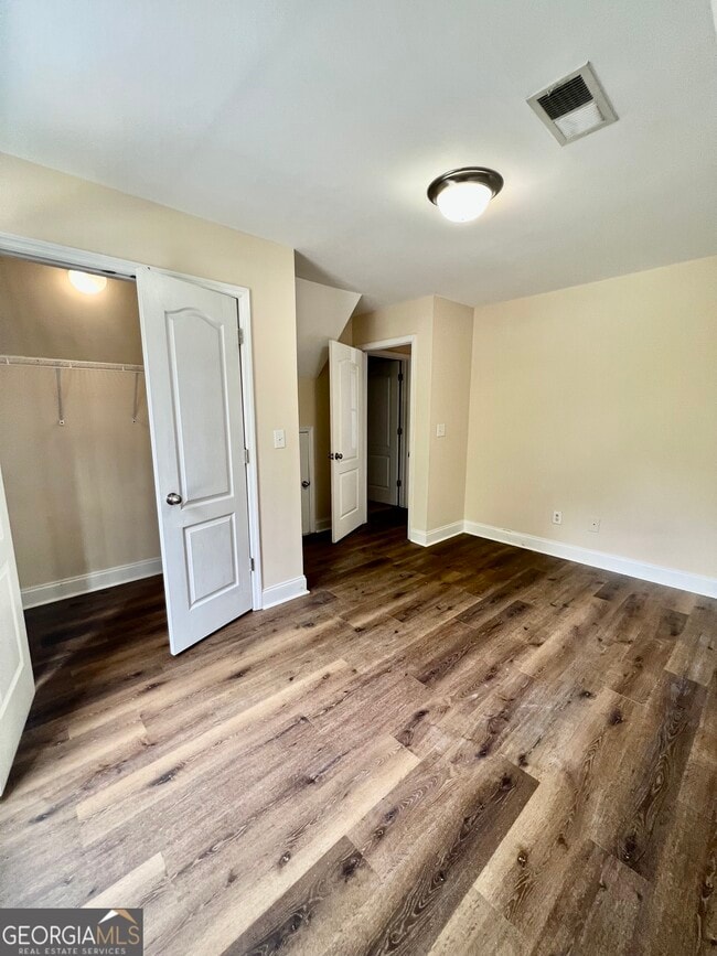 Building Photo - 160 Trail Creek St