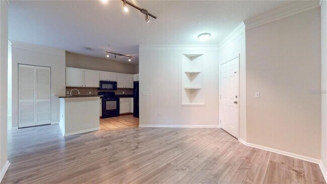 Building Photo - 4207 S Dale Mabry Hwy