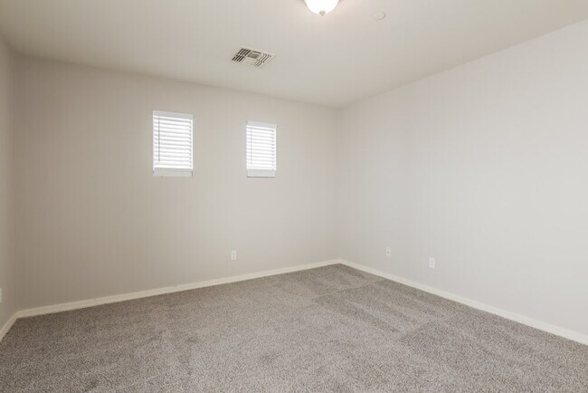 Building Photo - 59 W Calle Bayeta