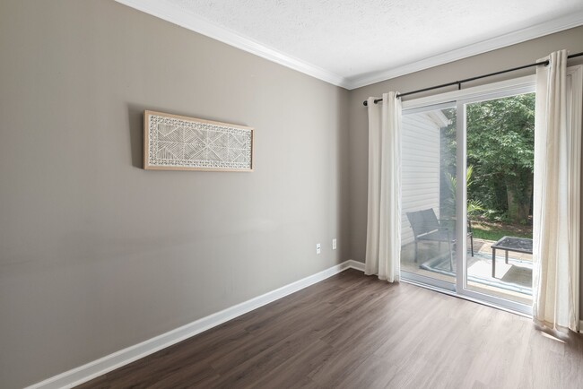 Building Photo - 650 Flintlock Ct