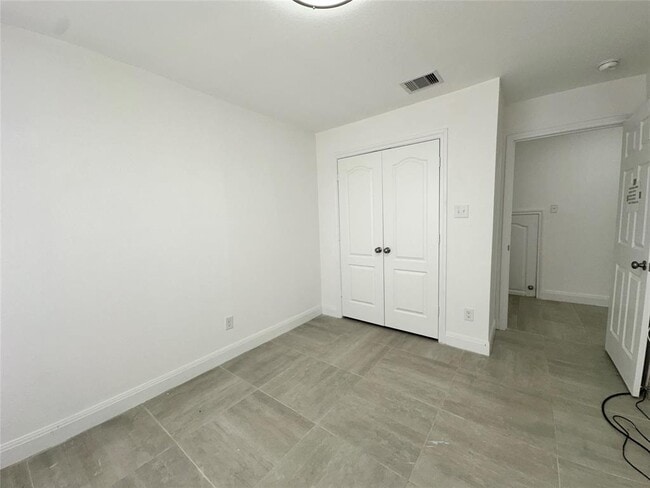 Building Photo - 3415 Twp Grove Ln