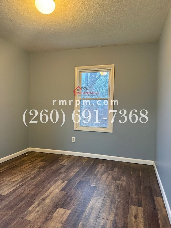 Building Photo - 1220 Fairview Ave