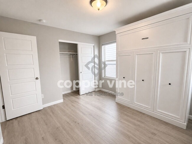 Building Photo - 510 W 175th Pl