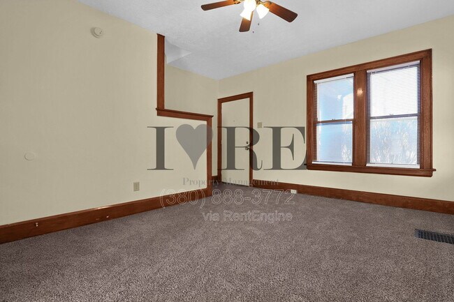 Building Photo - 1257 E Livingston Ave