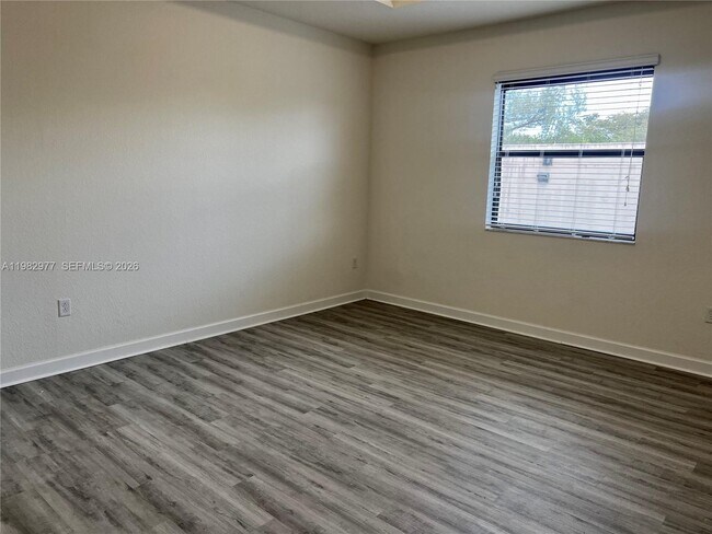 Building Photo - 11989 SW 150th Pl