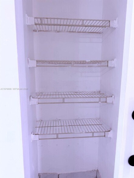 Building Photo - 15470 SW 82nd Ln