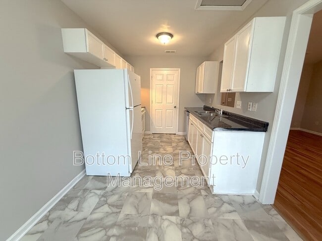 Building Photo - 5503 Windy Valley Dr