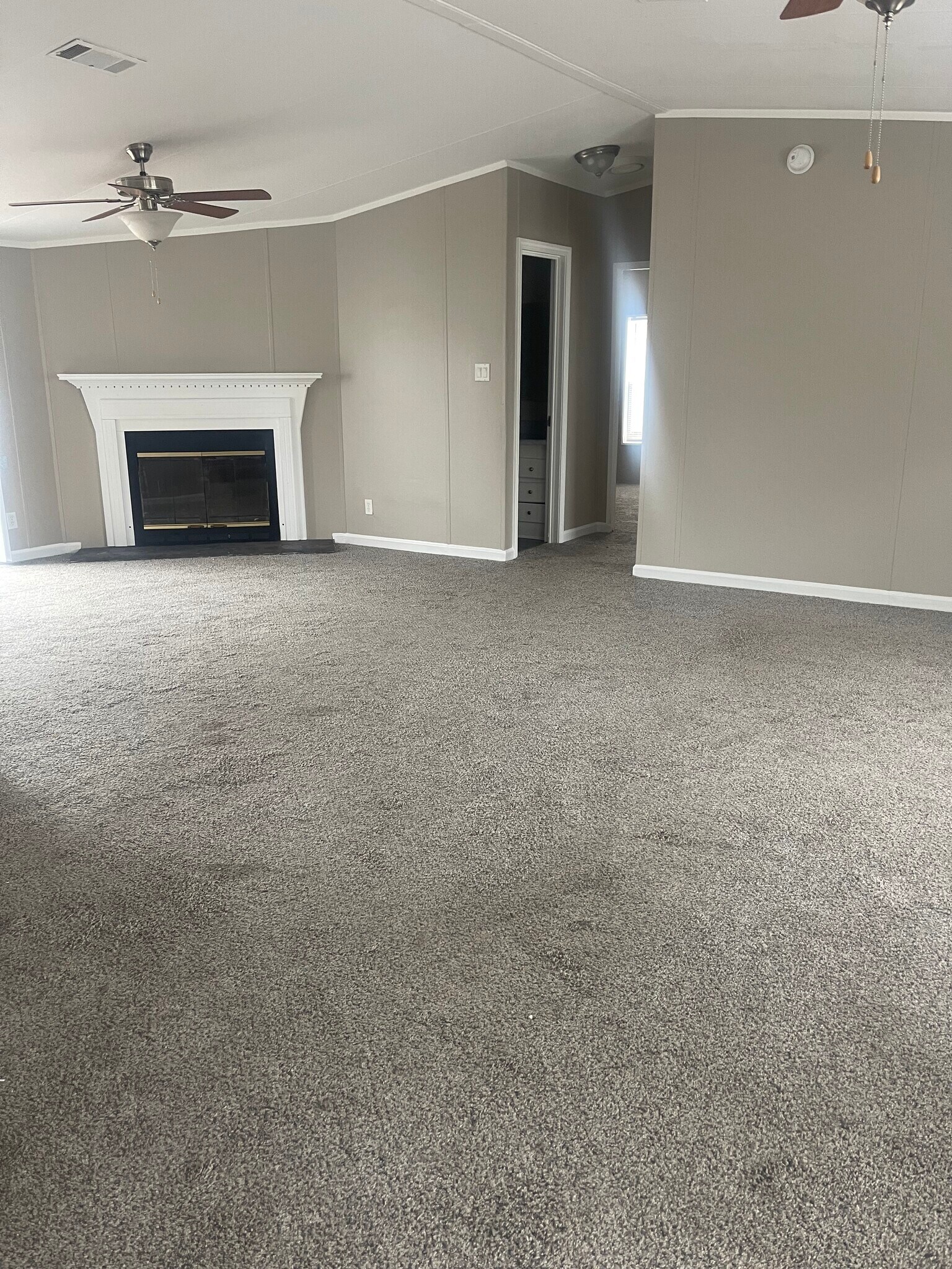 Building Photo - 9211 Gleneagle Dr