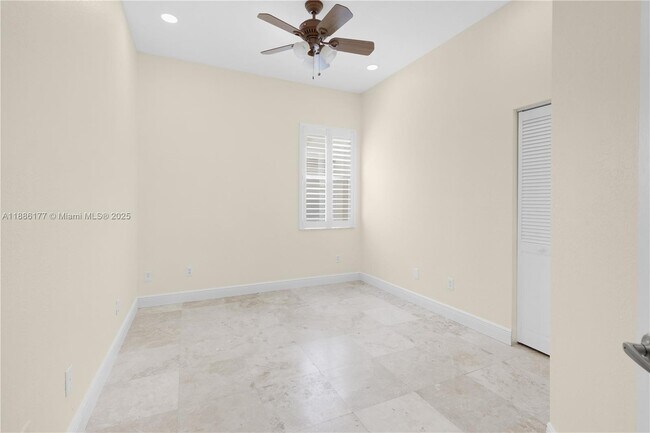 Building Photo - 4108 NE 22nd St