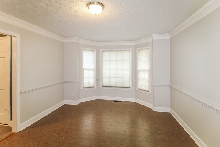 Building Photo - 2945 Camary Pl Dr SE