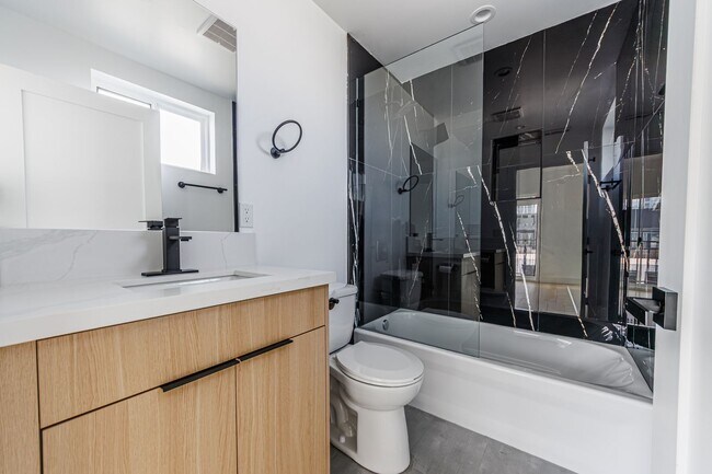 Building Photo - 13461 Beach Ave