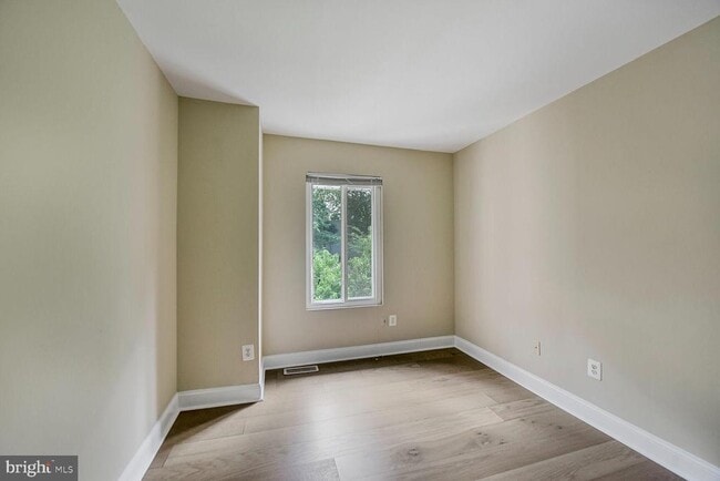 Building Photo - 13305 Apgar Pl