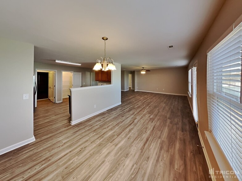 Building Photo - 3418 Anita Glen Dr