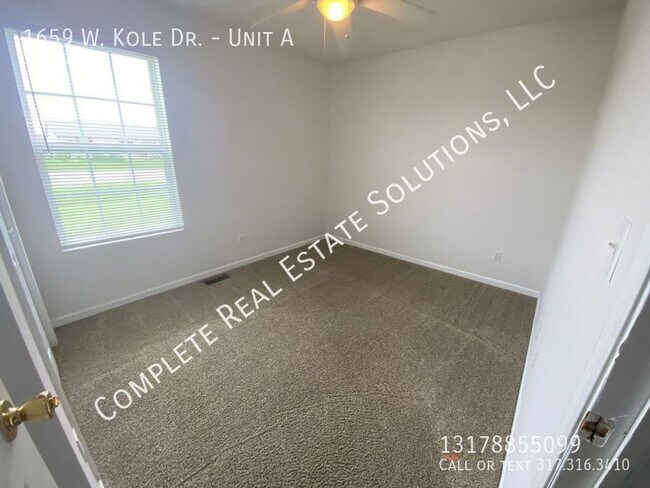 Building Photo - 1659 W Kole Dr