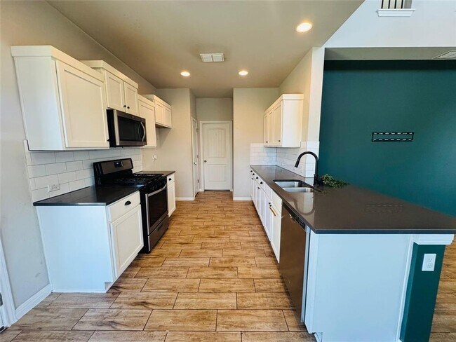 Building Photo - 718 Nautical Lp