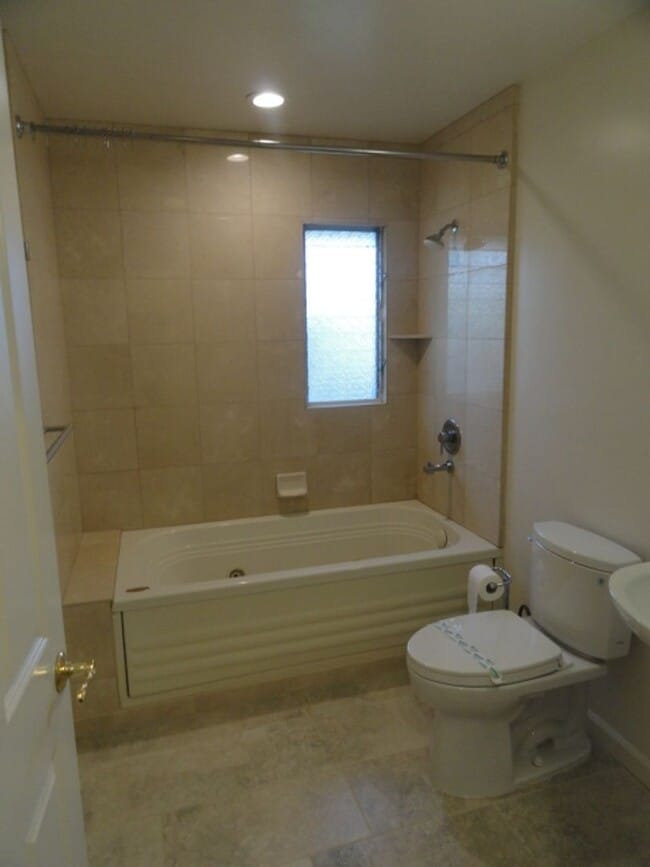 Building Photo - Condo in Active Adult Community