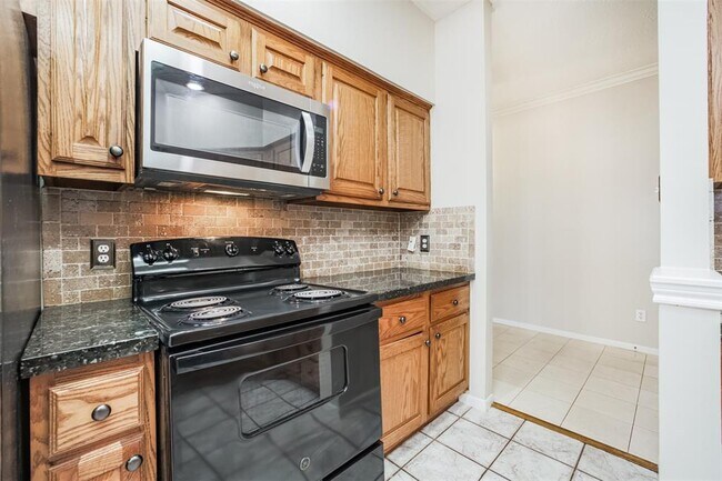 Building Photo - 7343 Hazel Cove Dr